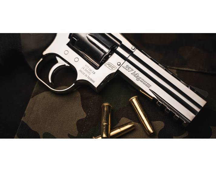 Revolver Dan Wesson 715, 4" Silver - 4,5 mm Co2 Balines